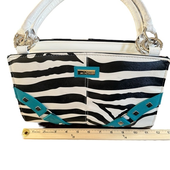 MICHE Classic Black Bag with 4 Detachable Fronts: Zebra,Cheetah Hope,Pink Pebble - Picture 9 of 15